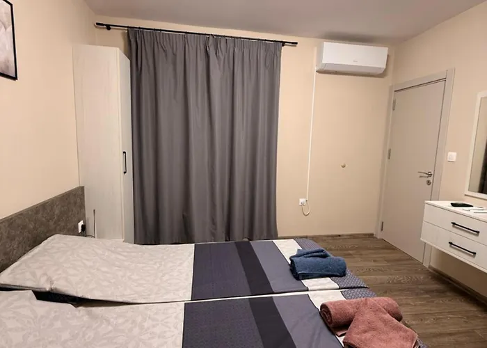 Danny Welcomes * Burgas