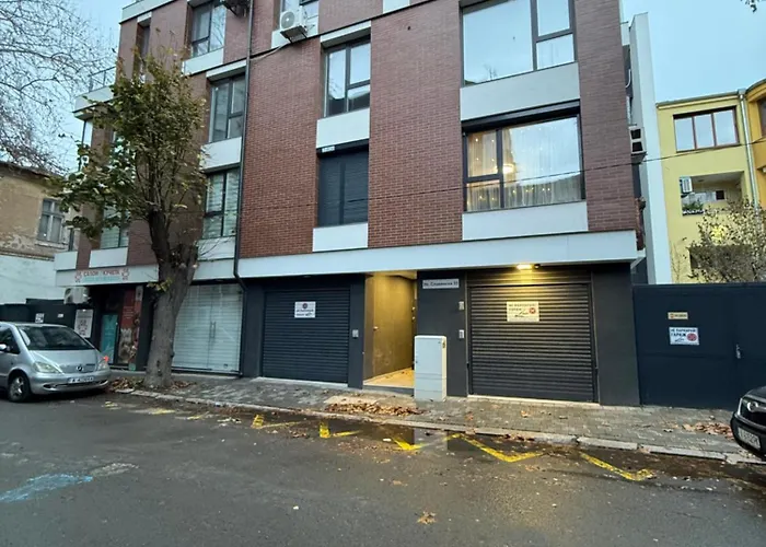 Apartment Danny Welcomes